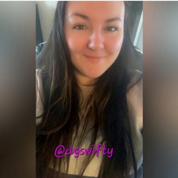 HANDMADE & VINTAGE SHARE SHOW - Picture 6 of 7